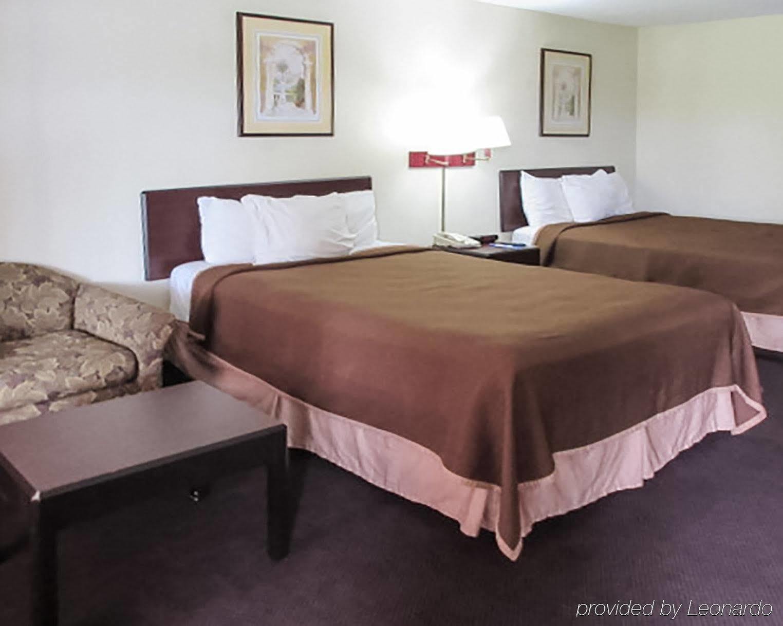 Rodeway Inn Marietta Exterior photo